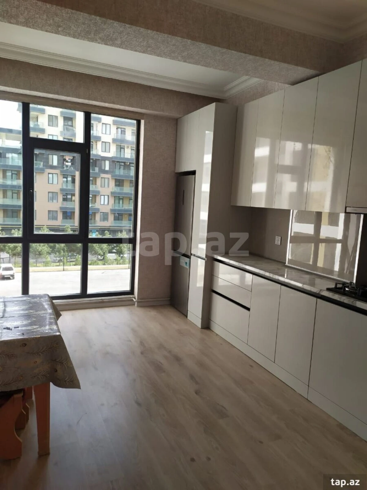 Kirayə verilir 2 otaqlı yeni tikili 100 m²