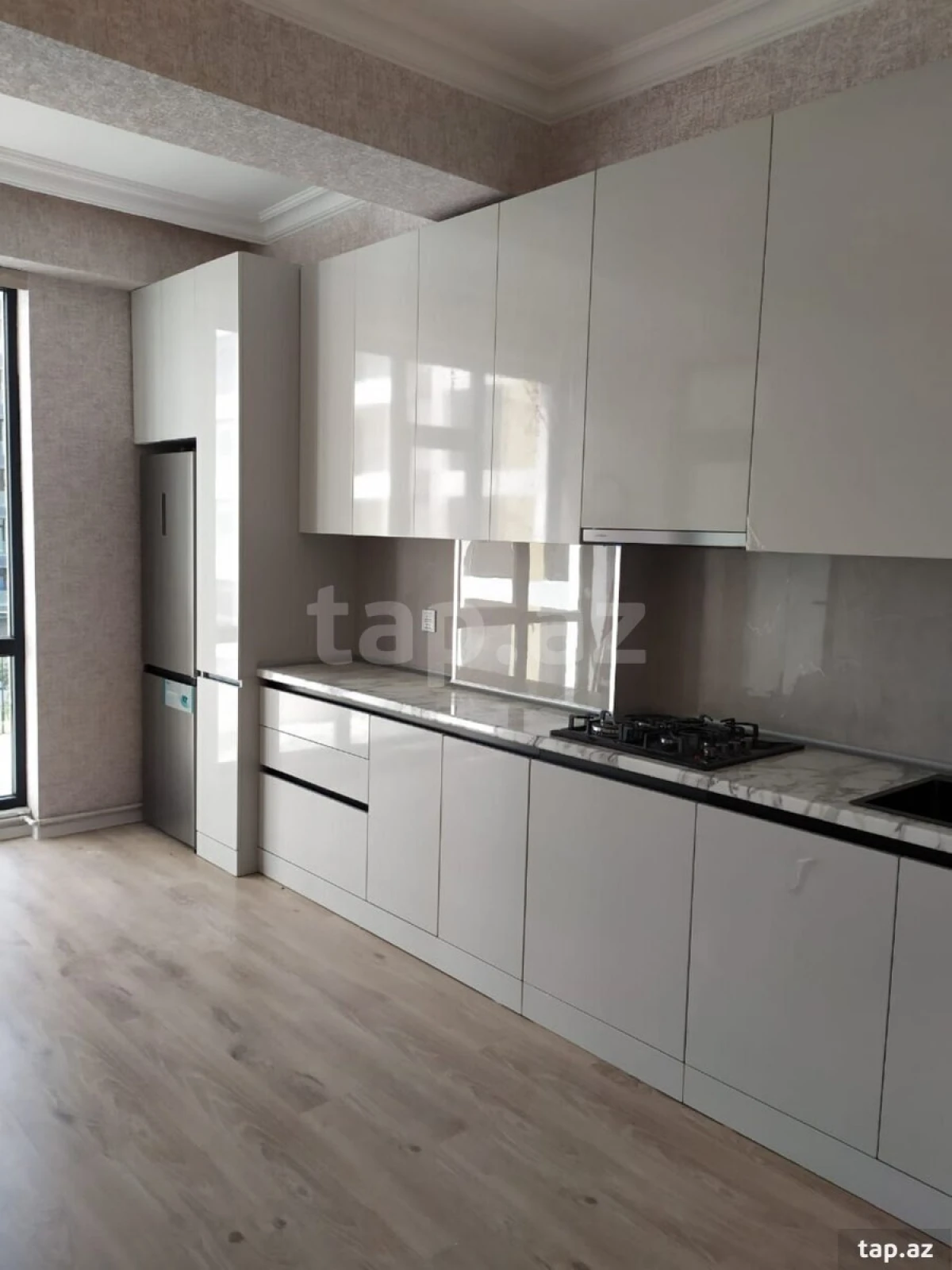 Kirayə verilir 2 otaqlı yeni tikili 100 m²