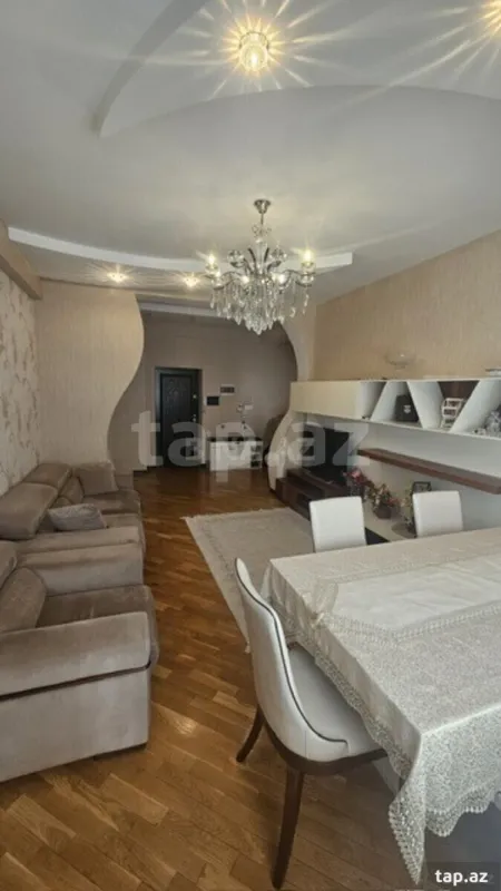 Satılır 3 otaqlı yeni tikili 81 m²