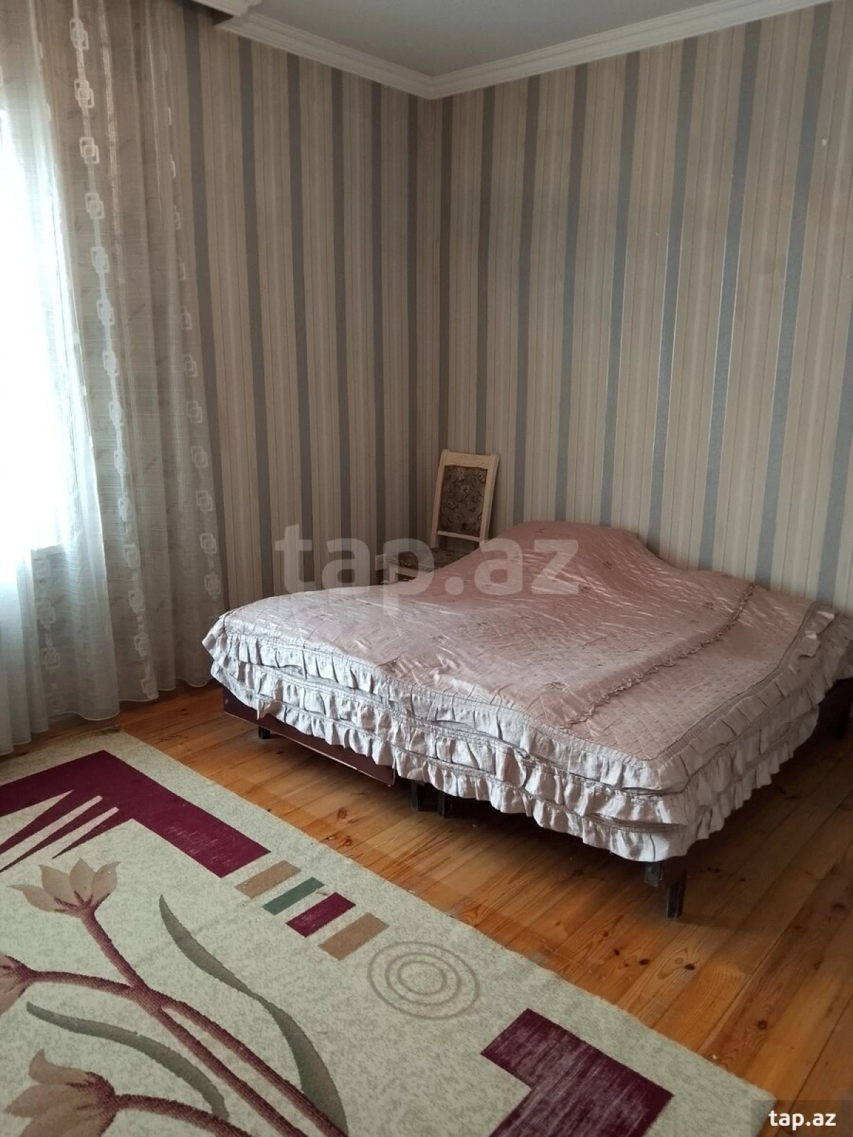 Satılır 8 otaqlı həyət evi