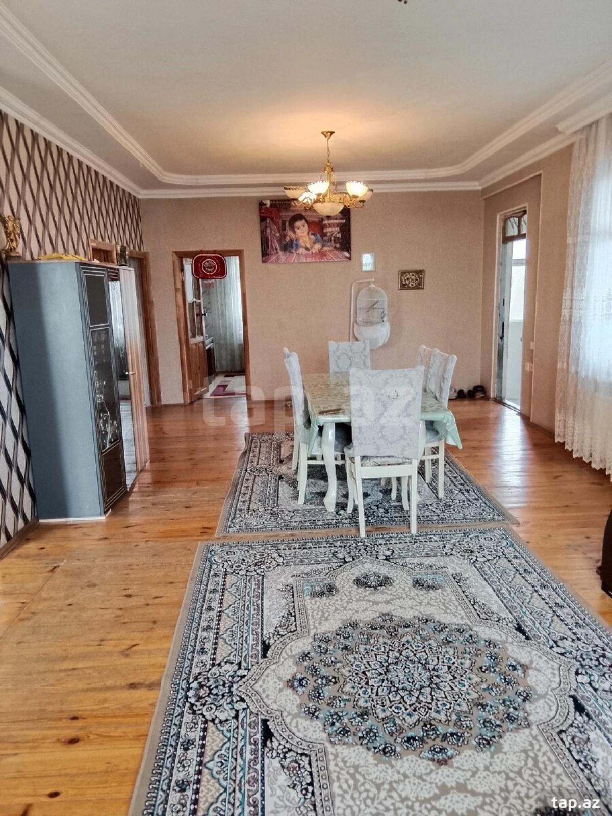 Satılır 8 otaqlı həyət evi