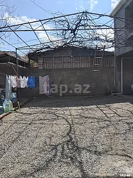 Satılır 8 otaqlı həyət evi