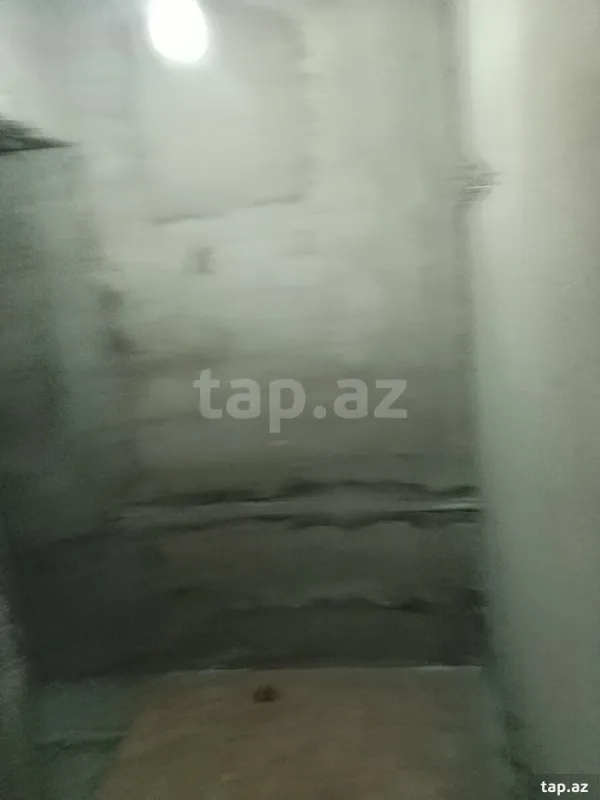 Satılır 8 otaqlı həyət evi