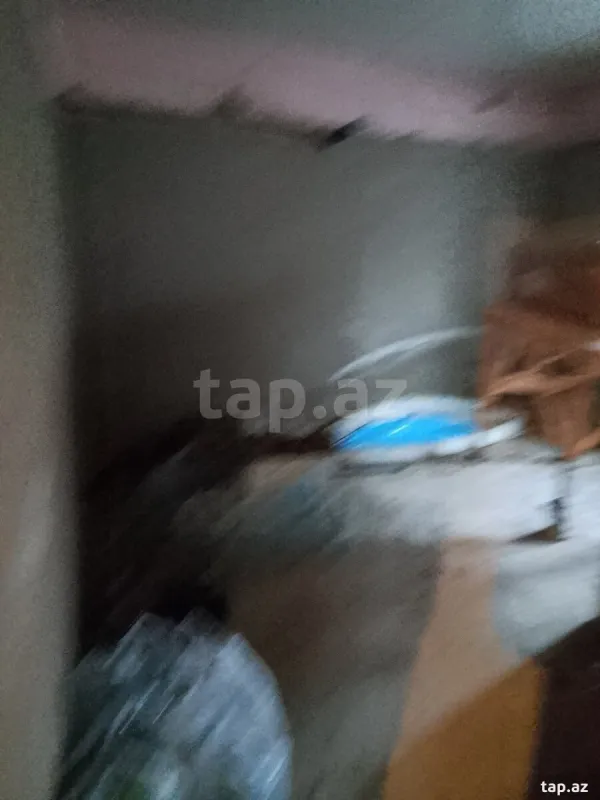 Satılır 8 otaqlı həyət evi