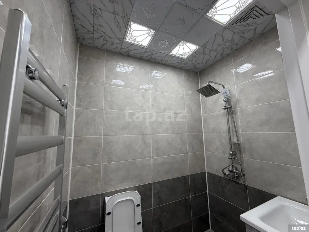Satılır 3 otaqlı yeni tikili 77 m²
