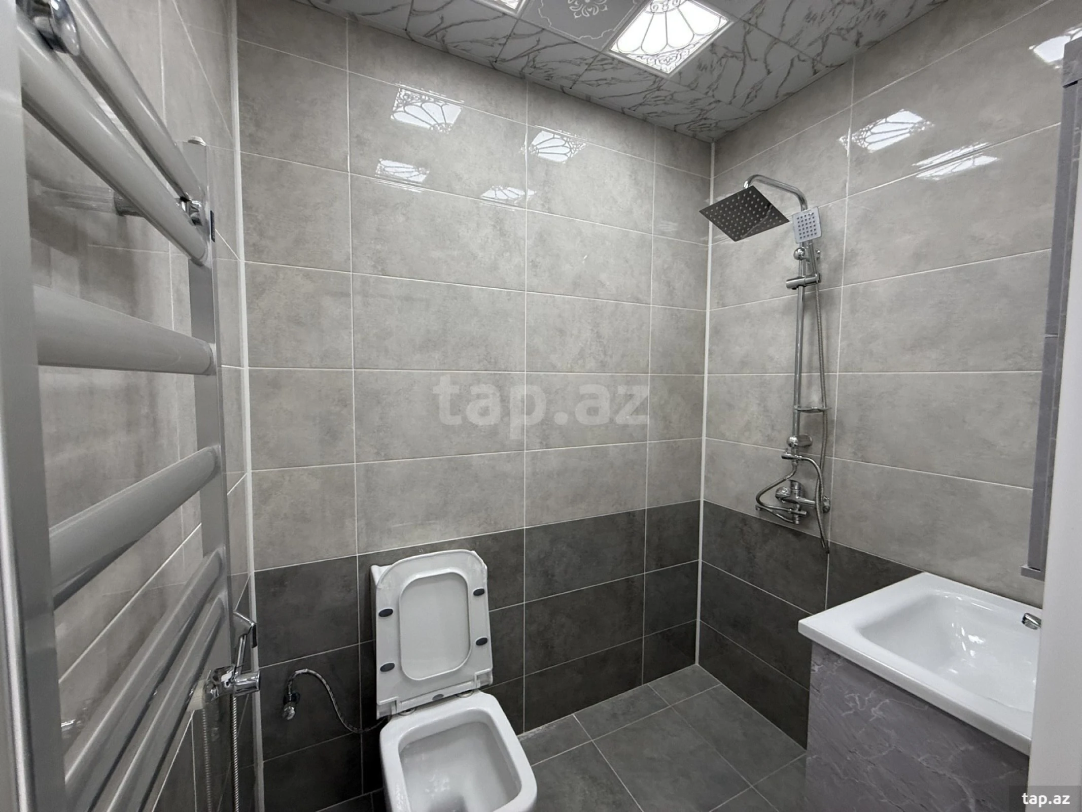 Satılır 3 otaqlı yeni tikili 77 m²