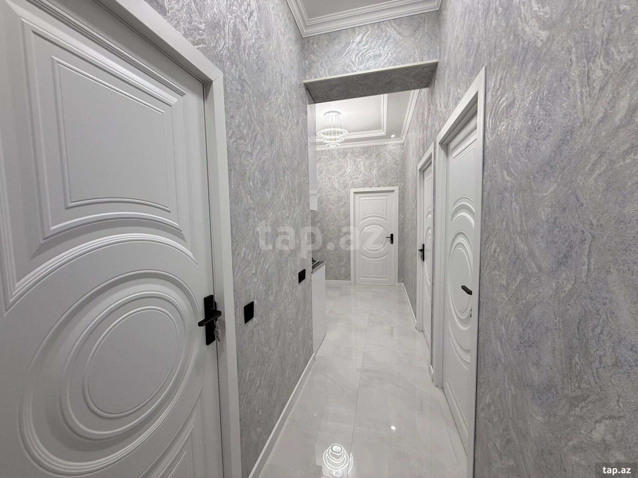 Satılır 3 otaqlı yeni tikili 77 m²