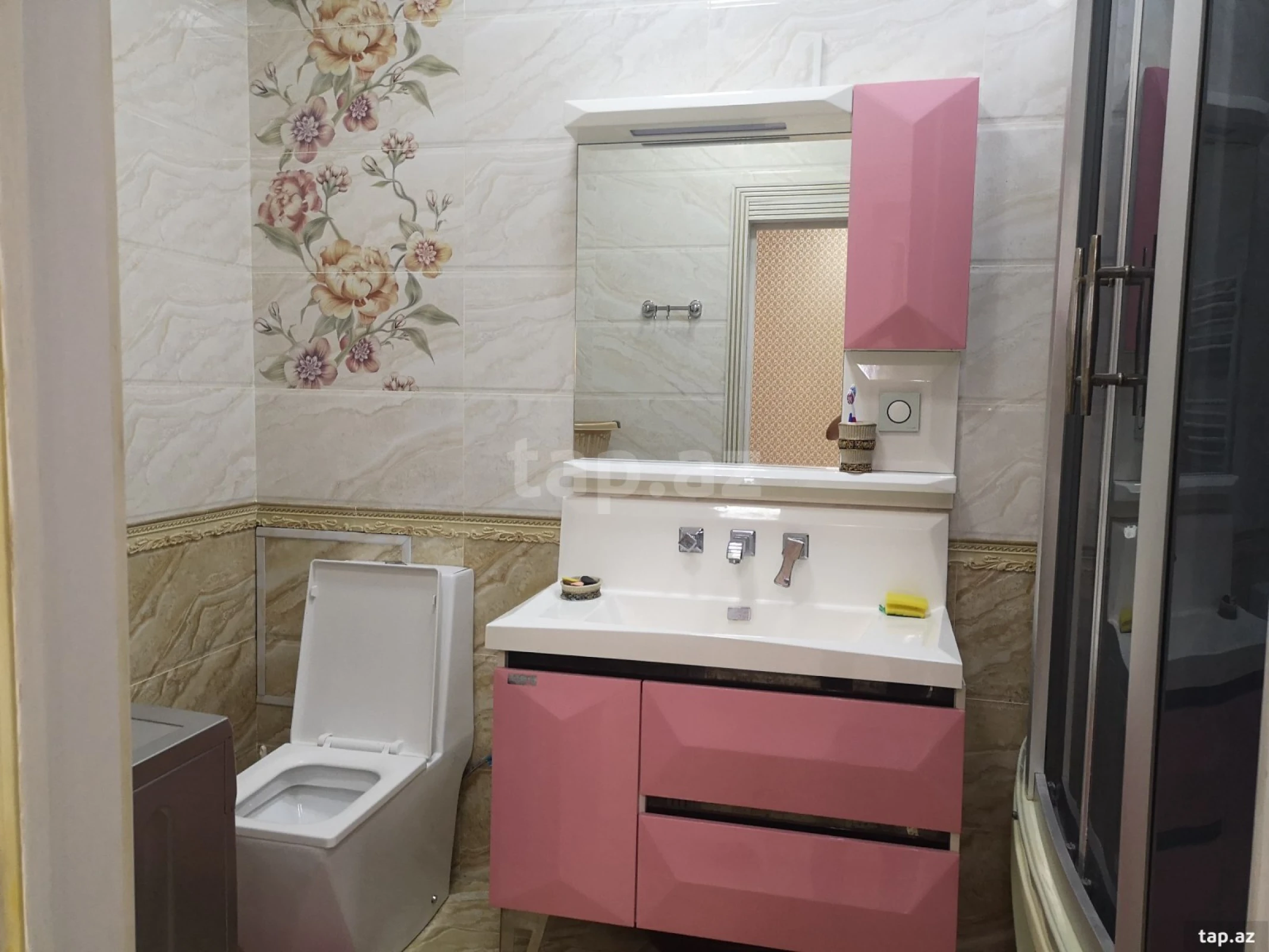 Kirayə verilir 2 otaqlı yeni tikili 100 m²