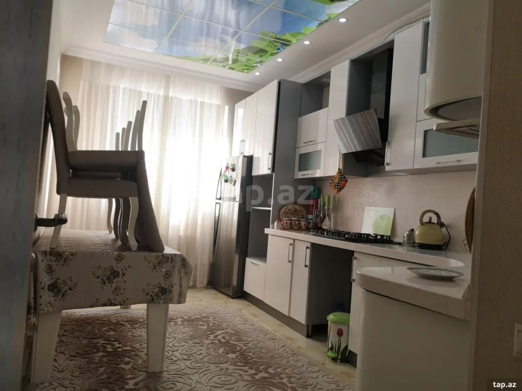 Kirayə verilir 2 otaqlı yeni tikili 100 m²