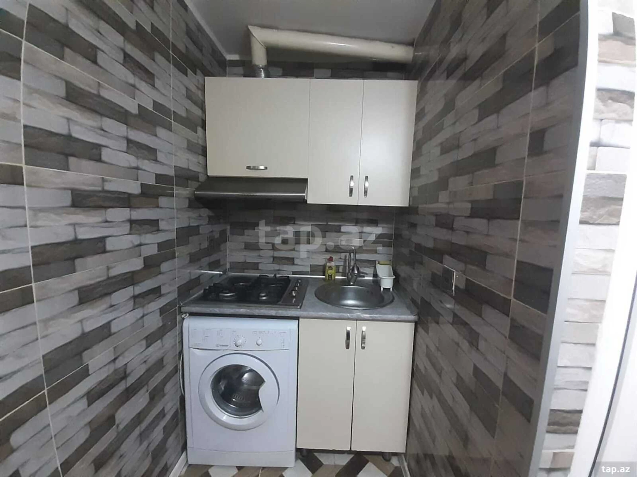 Kirayə verilir 2 otaqlı mənzil 32 m²