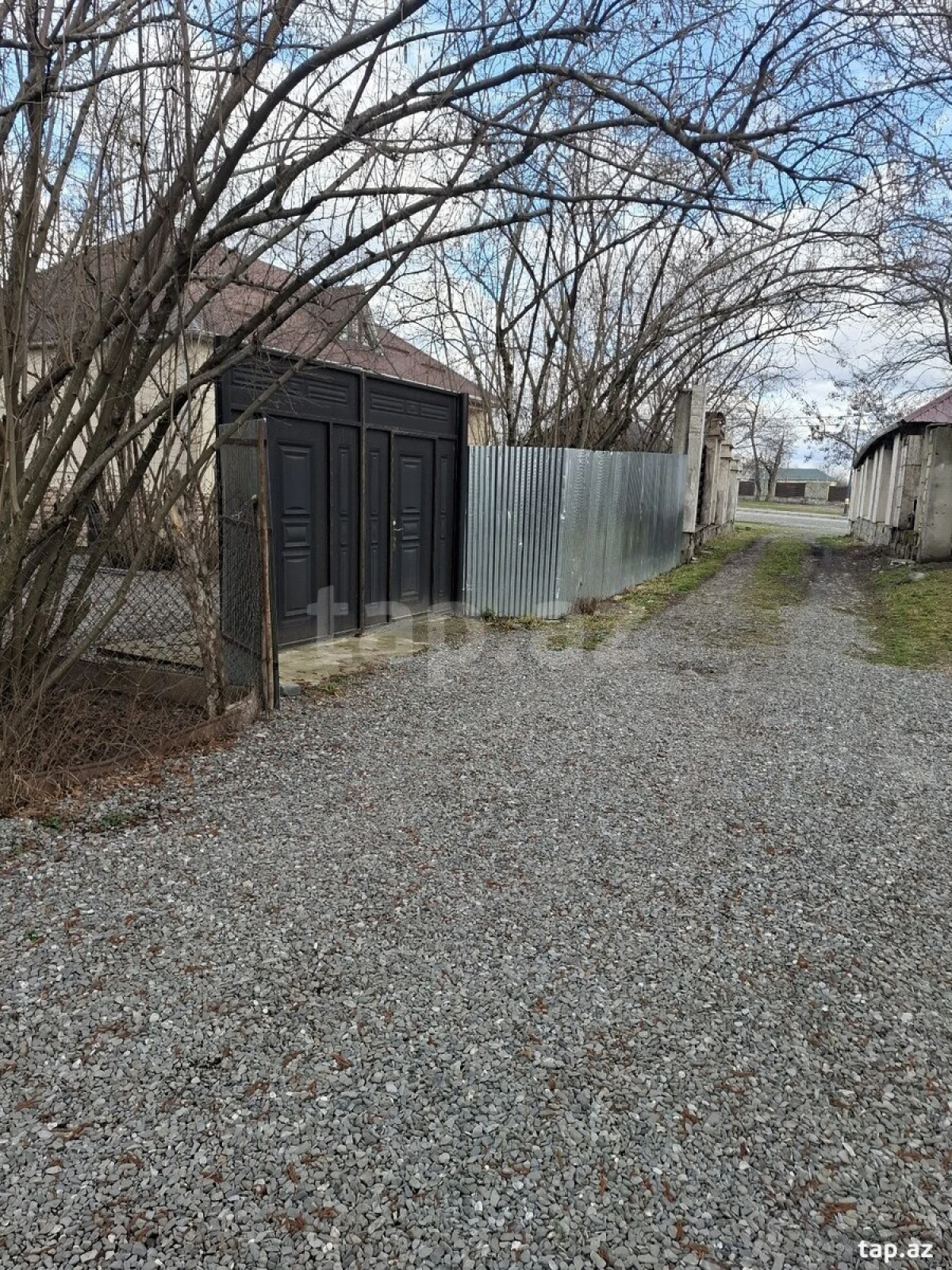 Kirayə verilir 3 otaqlı həyət evi