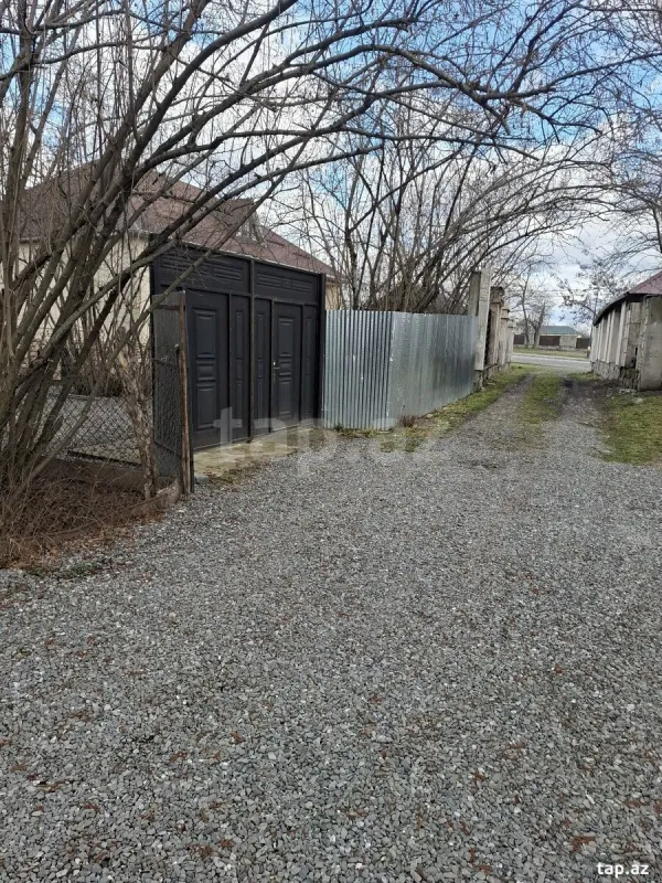 Kirayə verilir 3 otaqlı həyət evi