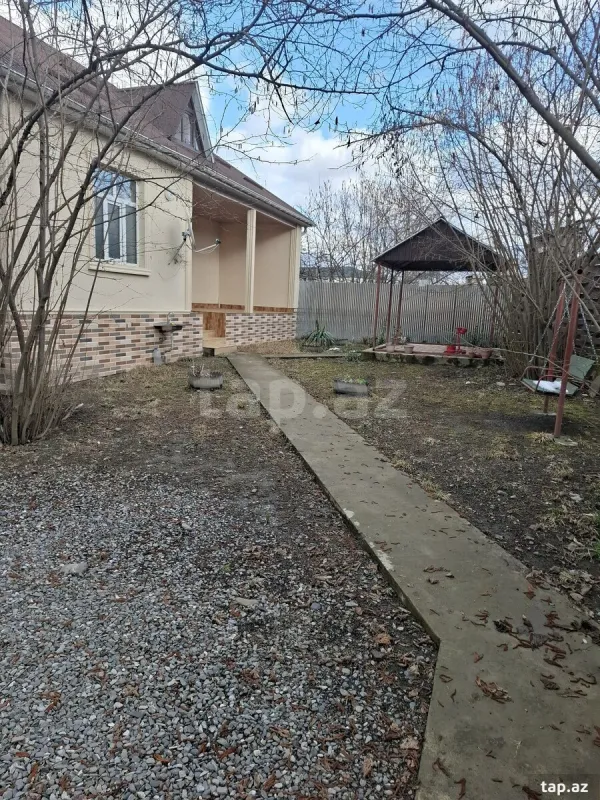 Kirayə verilir 3 otaqlı həyət evi