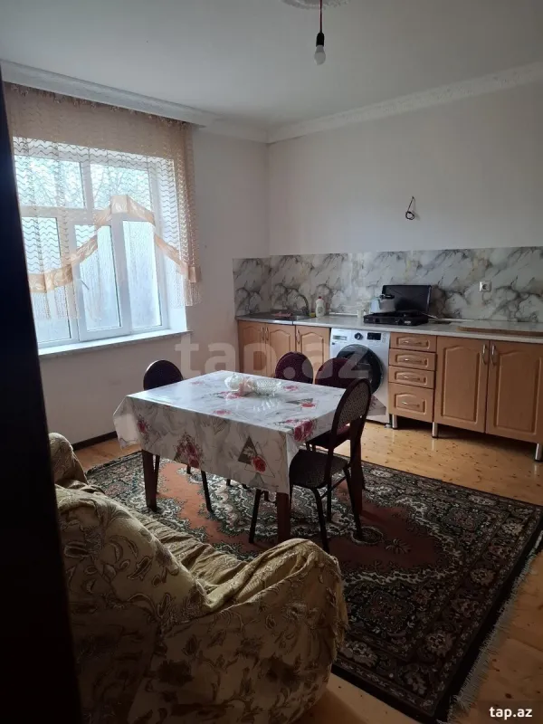 Kirayə verilir 3 otaqlı həyət evi