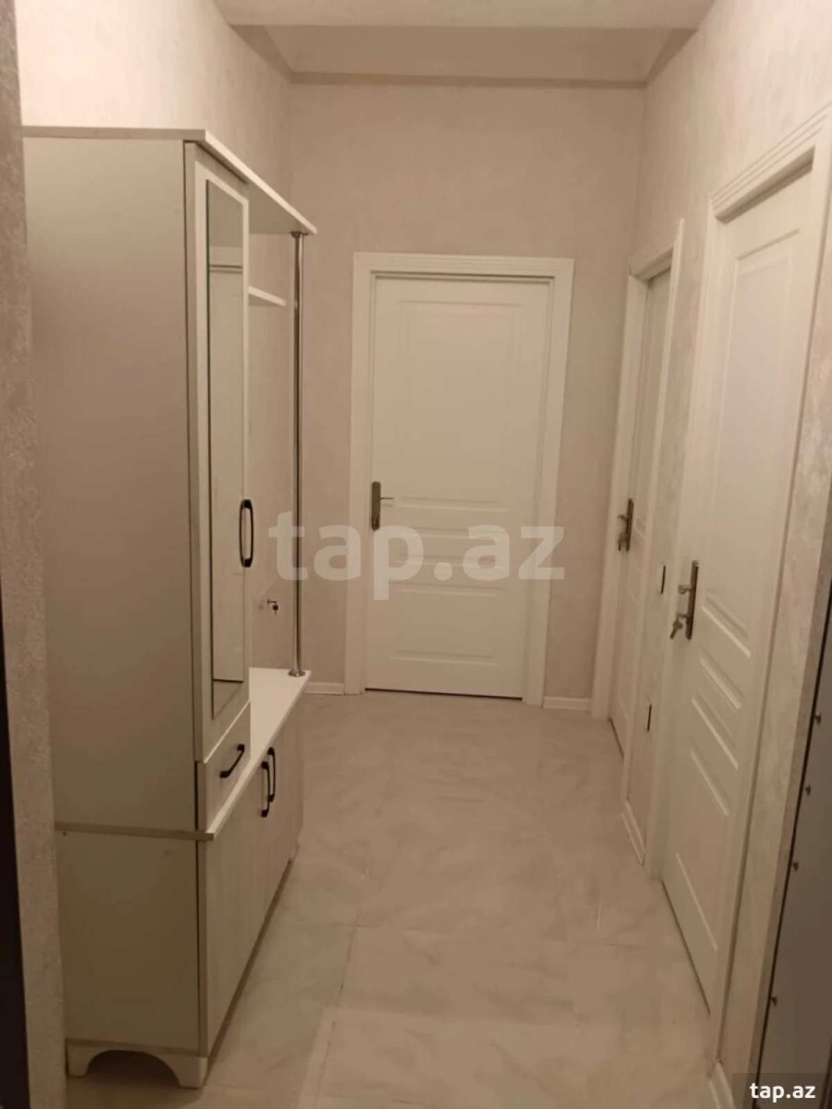 Kirayə verilir 2 otaqlı yeni tikili 68 m²
