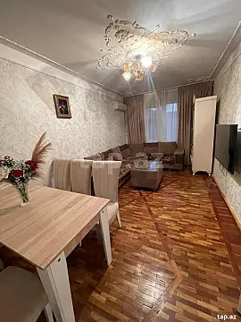 Kirayə verilir 2 otaqlı mənzil 70 m²