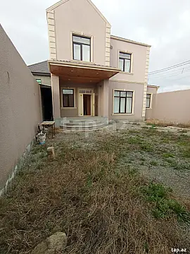 Satılır 4 otaqlı həyət evi 135 m²