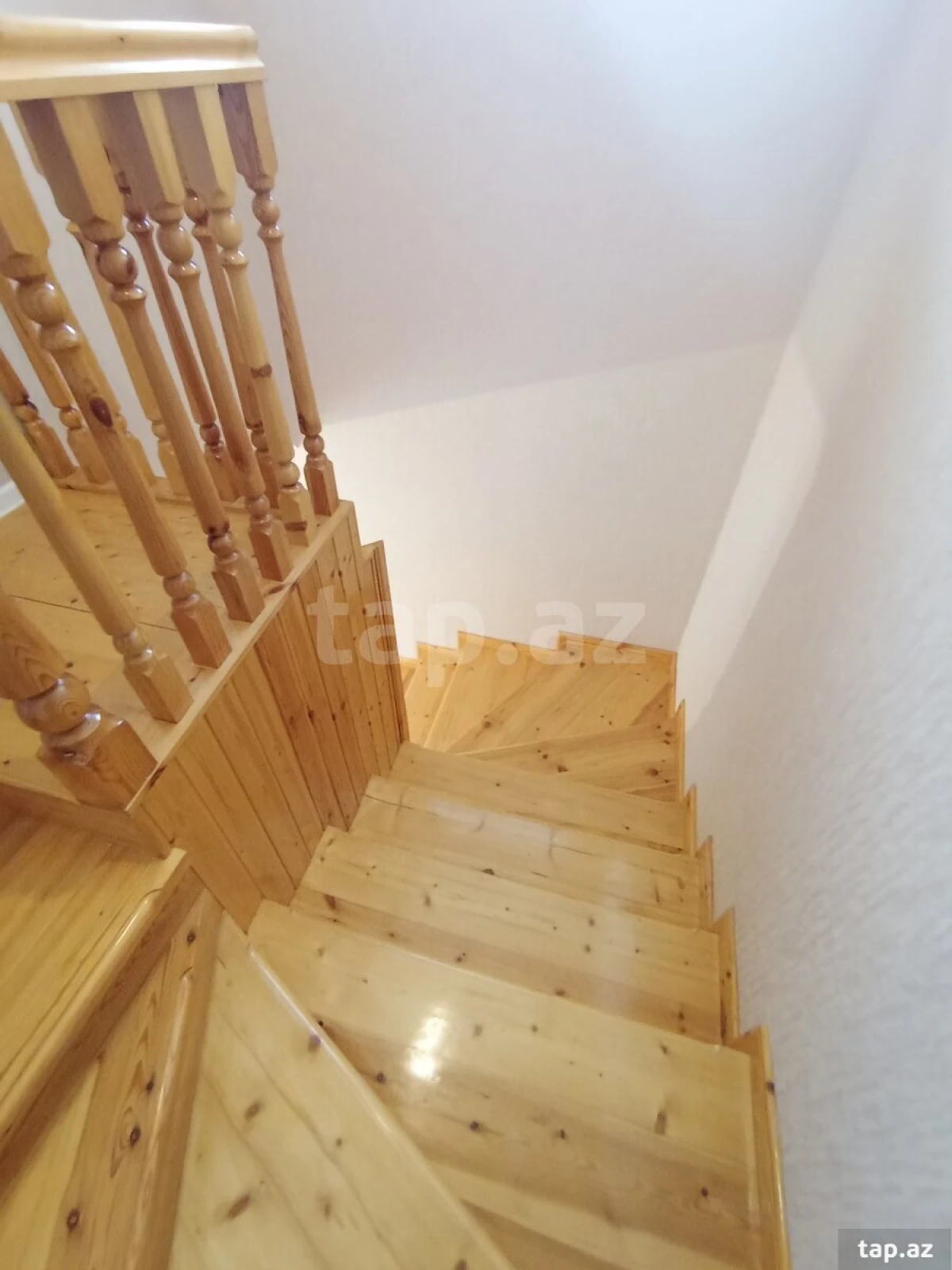 Satılır 4 otaqlı həyət evi 135 m²