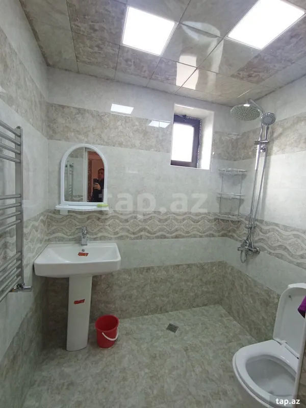 Satılır 4 otaqlı həyət evi 135 m²