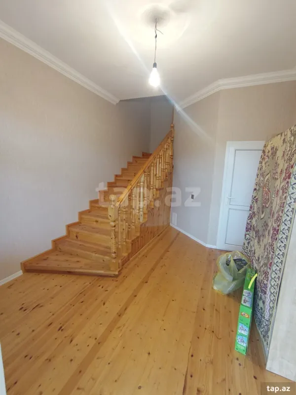 Satılır 4 otaqlı həyət evi 135 m²