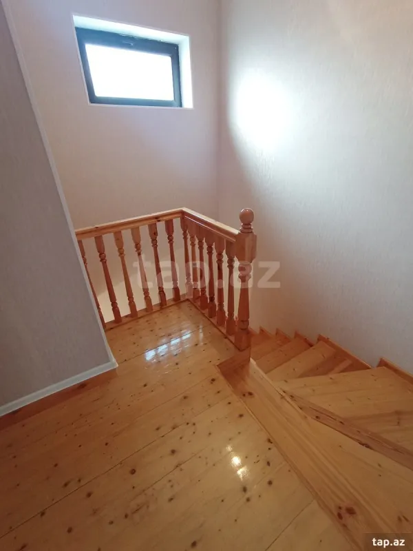 Satılır 4 otaqlı həyət evi 135 m²