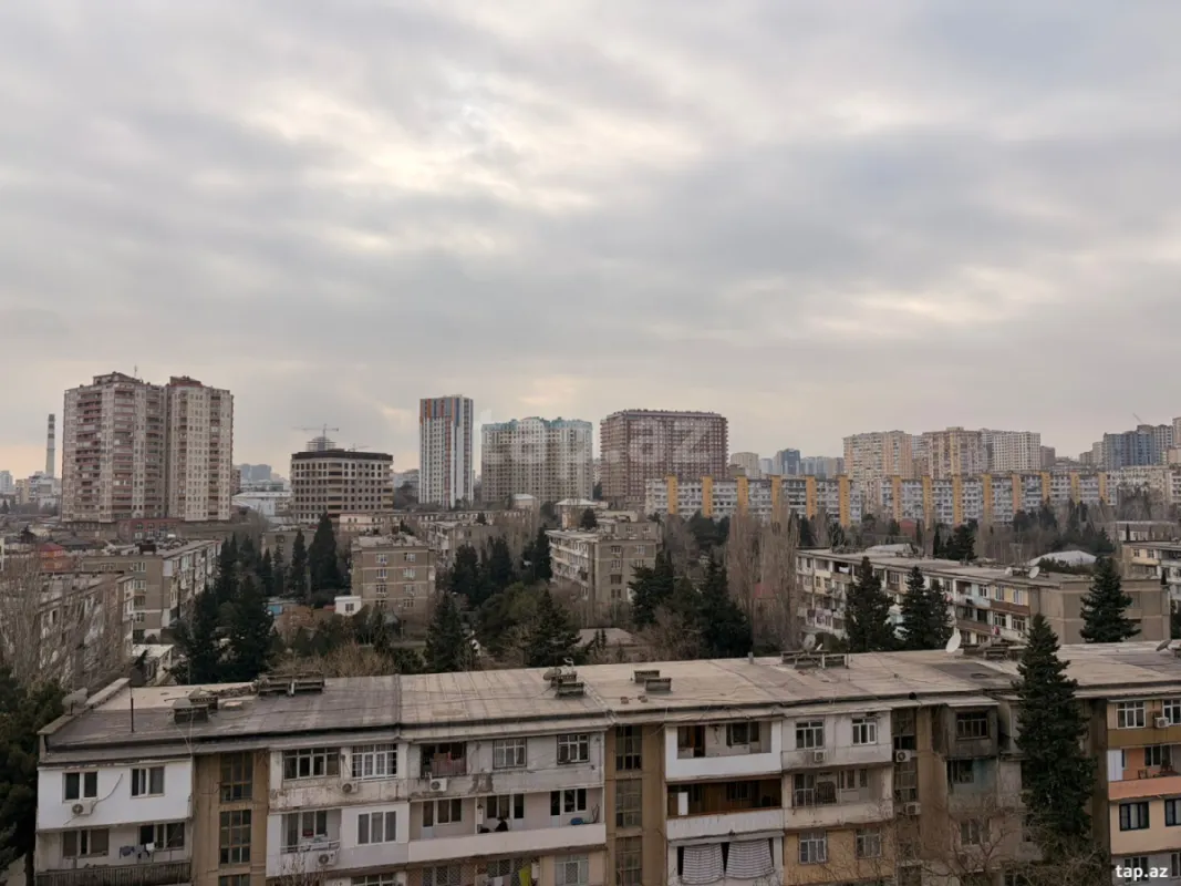 Satılır 2 otaqlı mənzil 67 m²