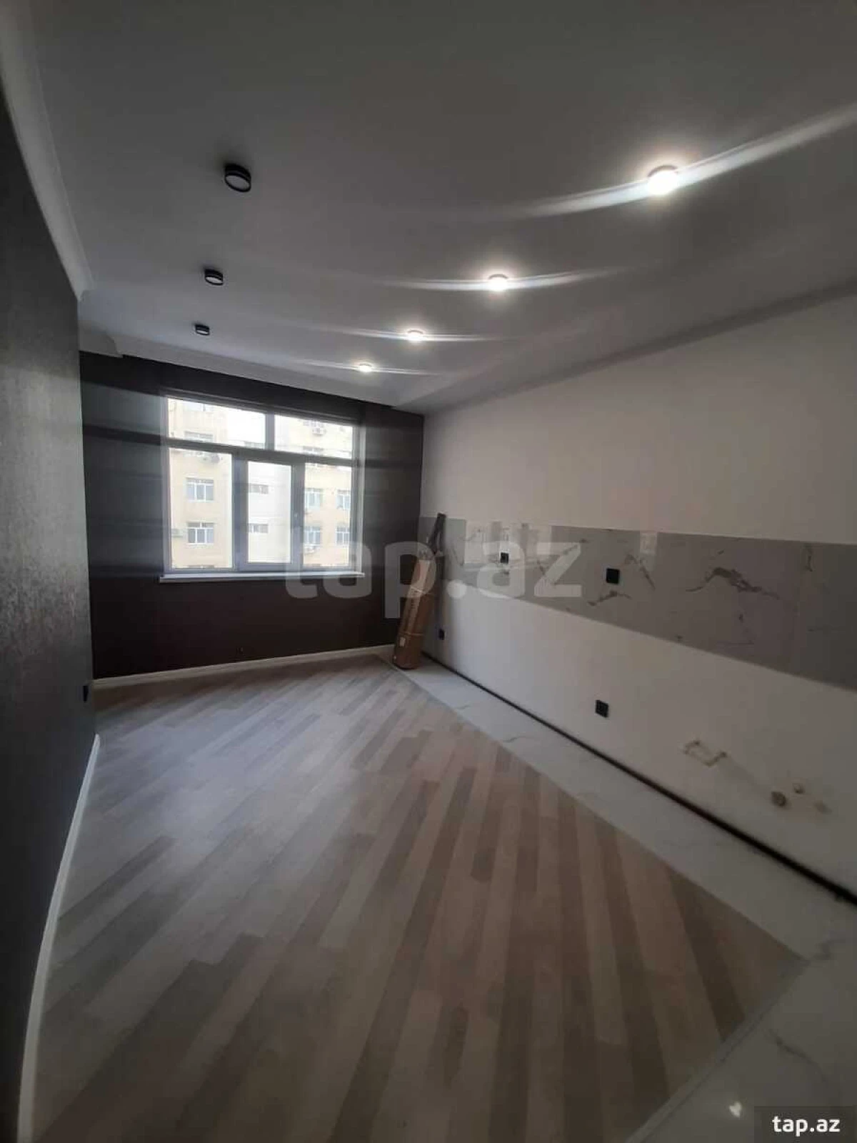 Satılır 2 otaqlı yeni tikili 70 m²