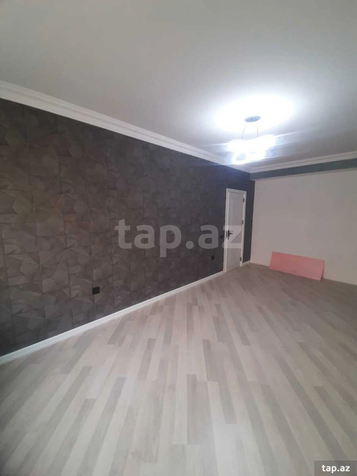 Satılır 2 otaqlı yeni tikili 70 m²