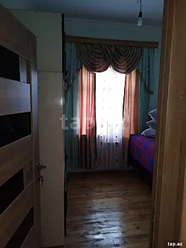 Satılır 4 otaqlı həyət evi