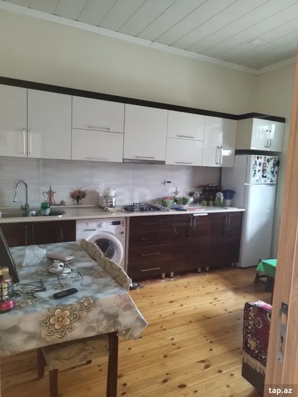 Satılır 4 otaqlı həyət evi