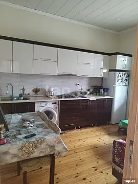 Satılır 4 otaqlı həyət evi