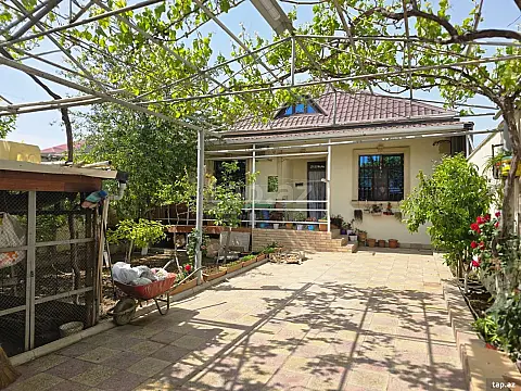 Satılır 4 otaqlı həyət evi