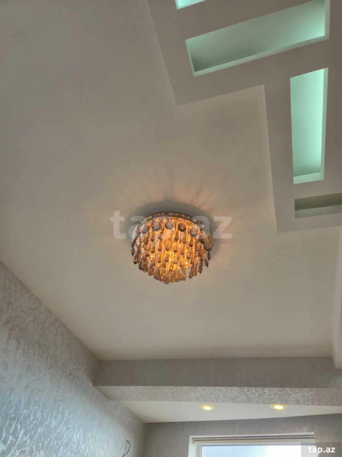 Satılır 3 otaqlı yeni tikili 120 m²