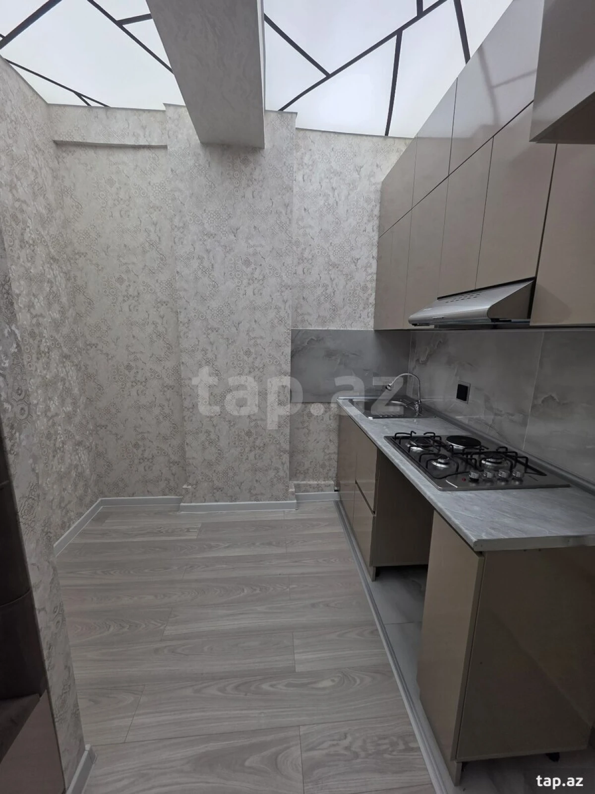 Satılır 2 otaqlı yeni tikili 55 m²