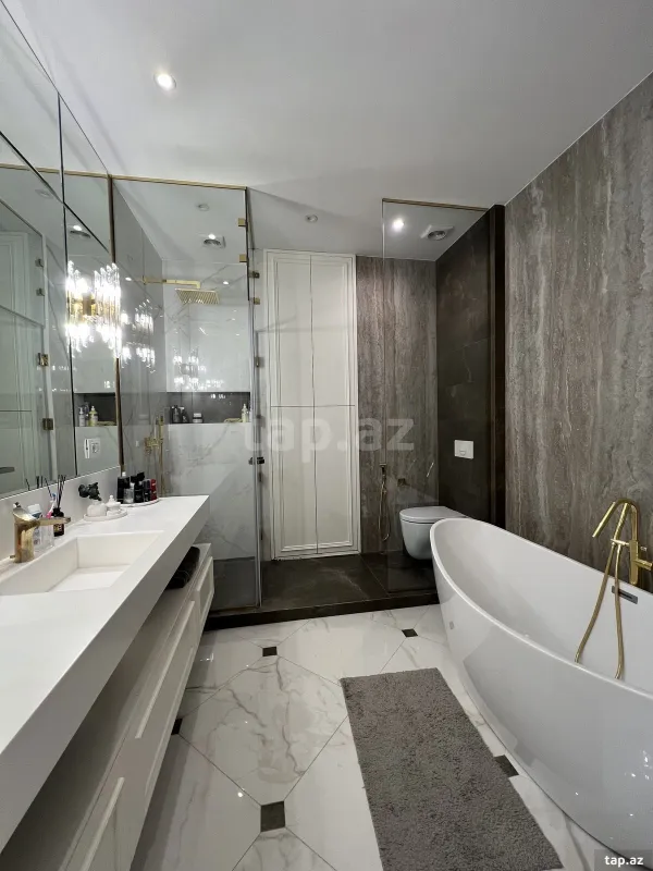 Satılır 4 otaqlı yeni tikili 205 m²