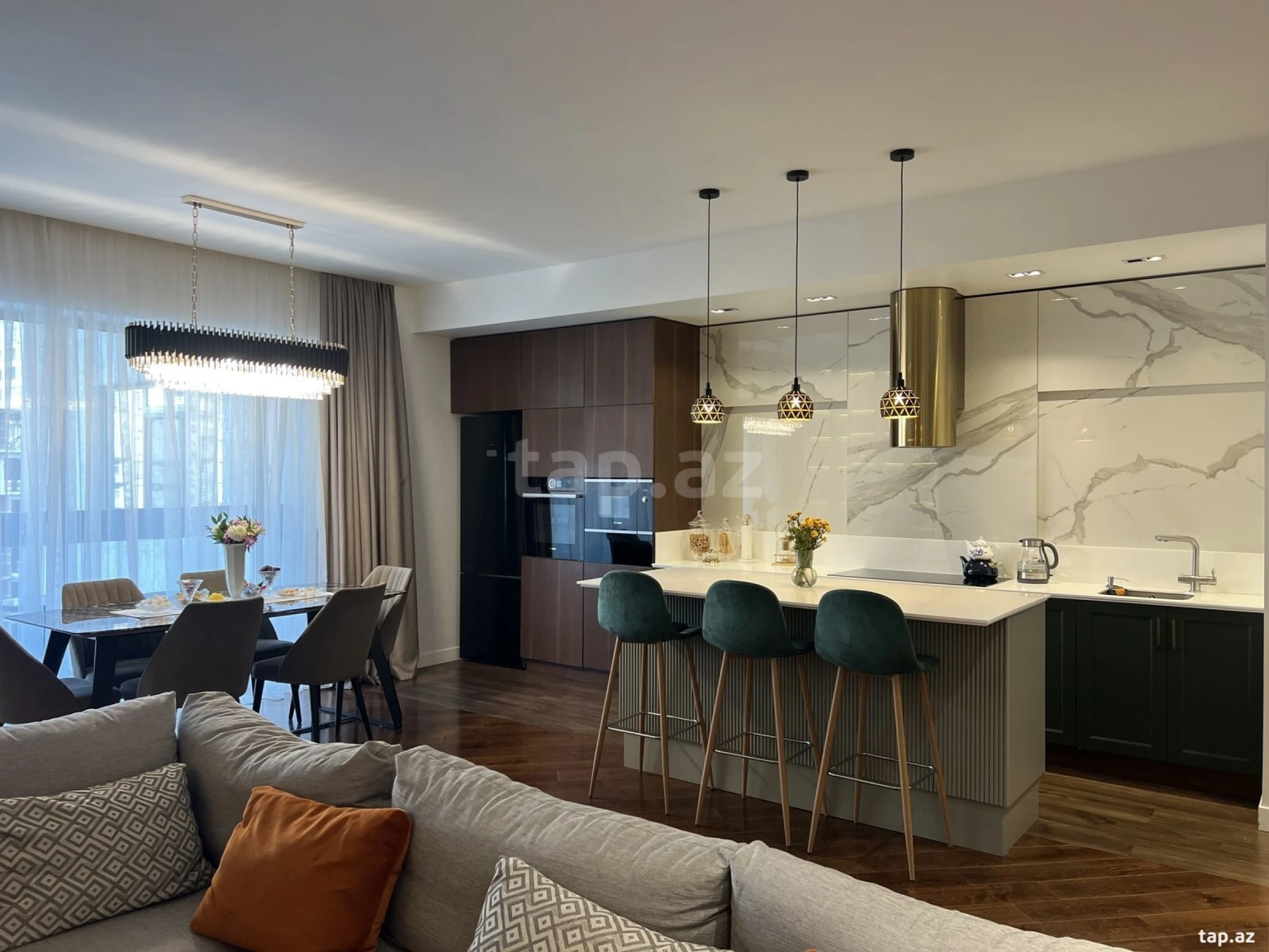 Satılır 4 otaqlı yeni tikili 205 m²
