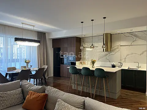 Satılır 4 otaqlı yeni tikili 205 m²