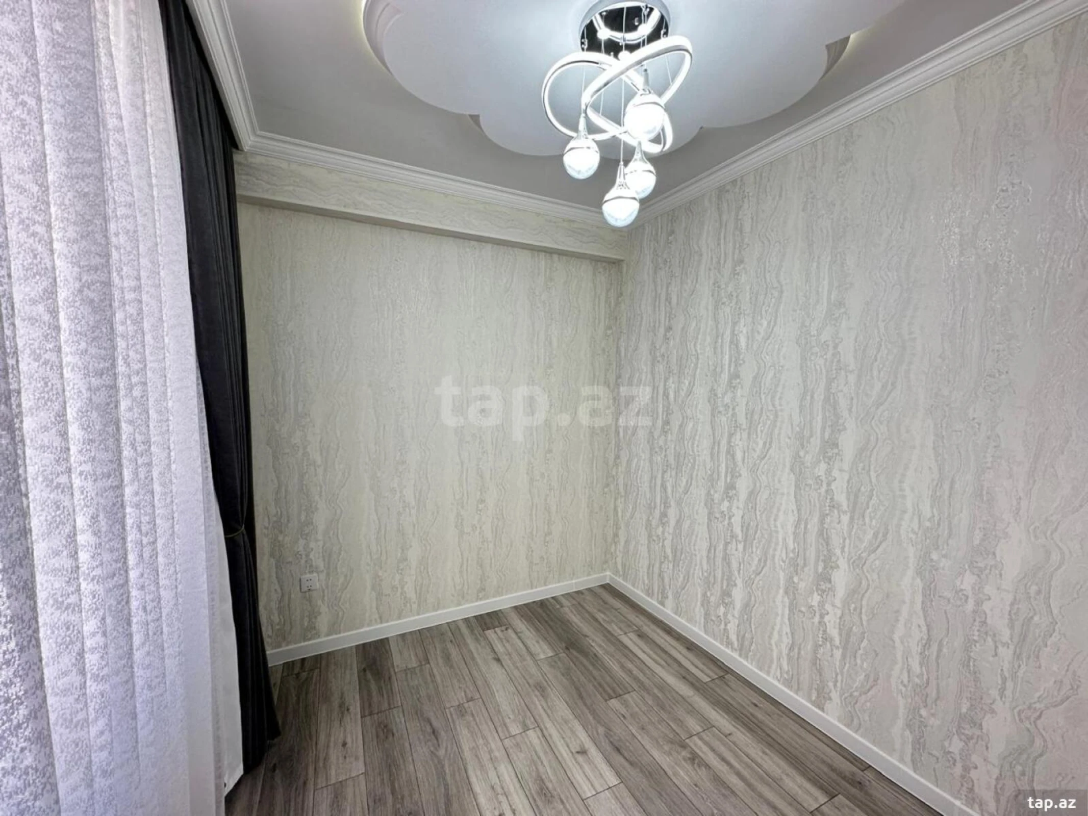Satılır 3 otaqlı yeni tikili 92 m²