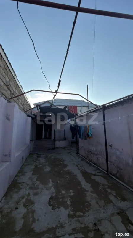 Satılır 5 otaqlı həyət evi