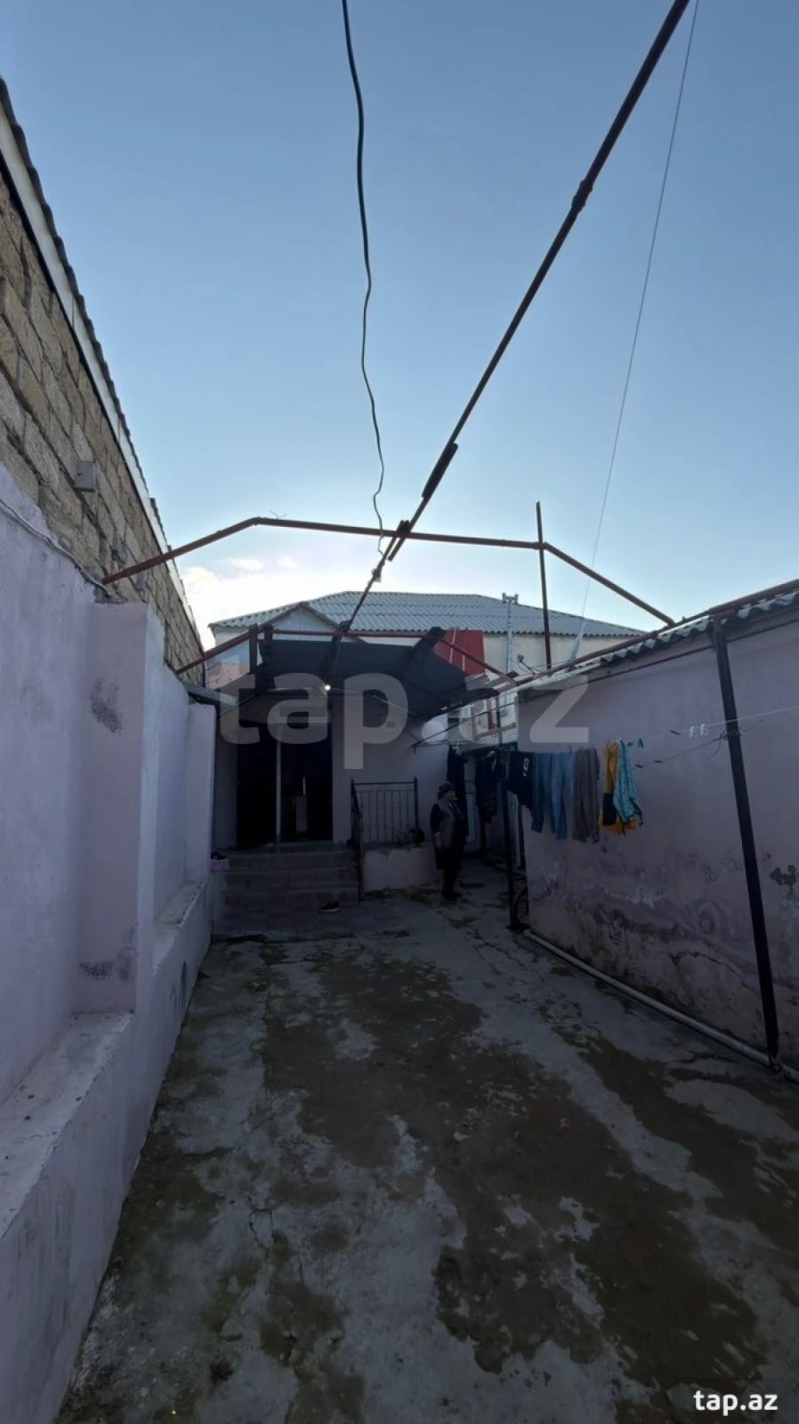 Satılır 5 otaqlı həyət evi