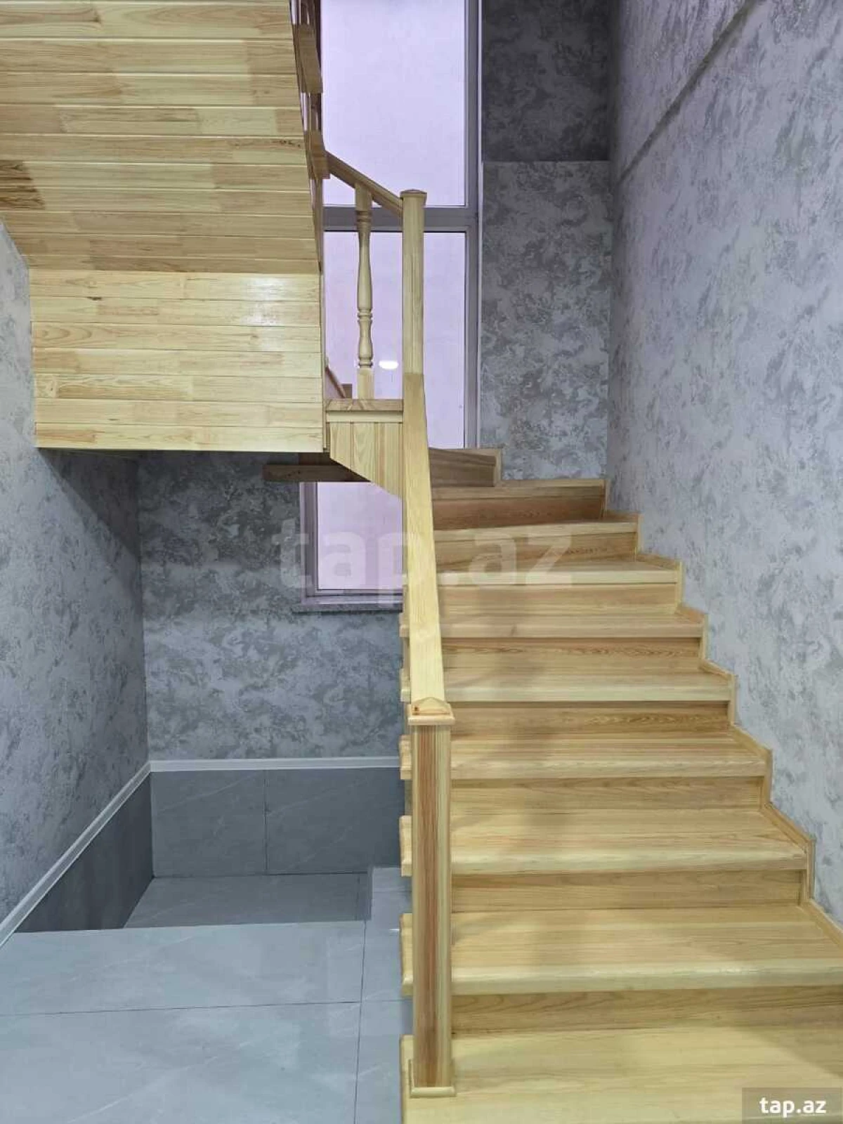 Satılır 5 otaqlı həyət evi