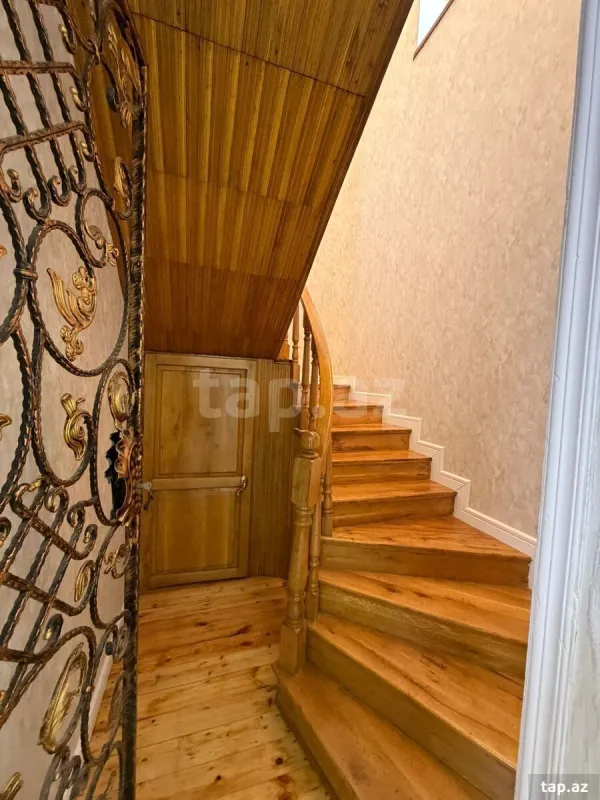 Satılır 7 otaqlı həyət evi