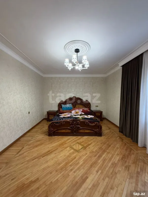 Satılır 7 otaqlı həyət evi