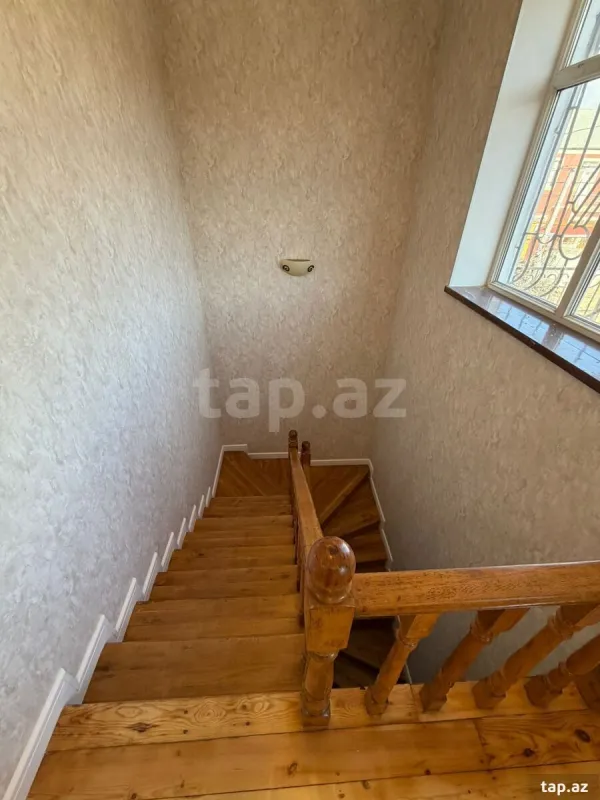 Satılır 7 otaqlı həyət evi