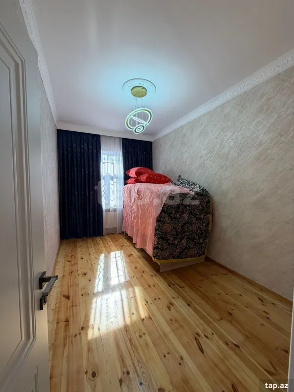 Satılır 7 otaqlı həyət evi