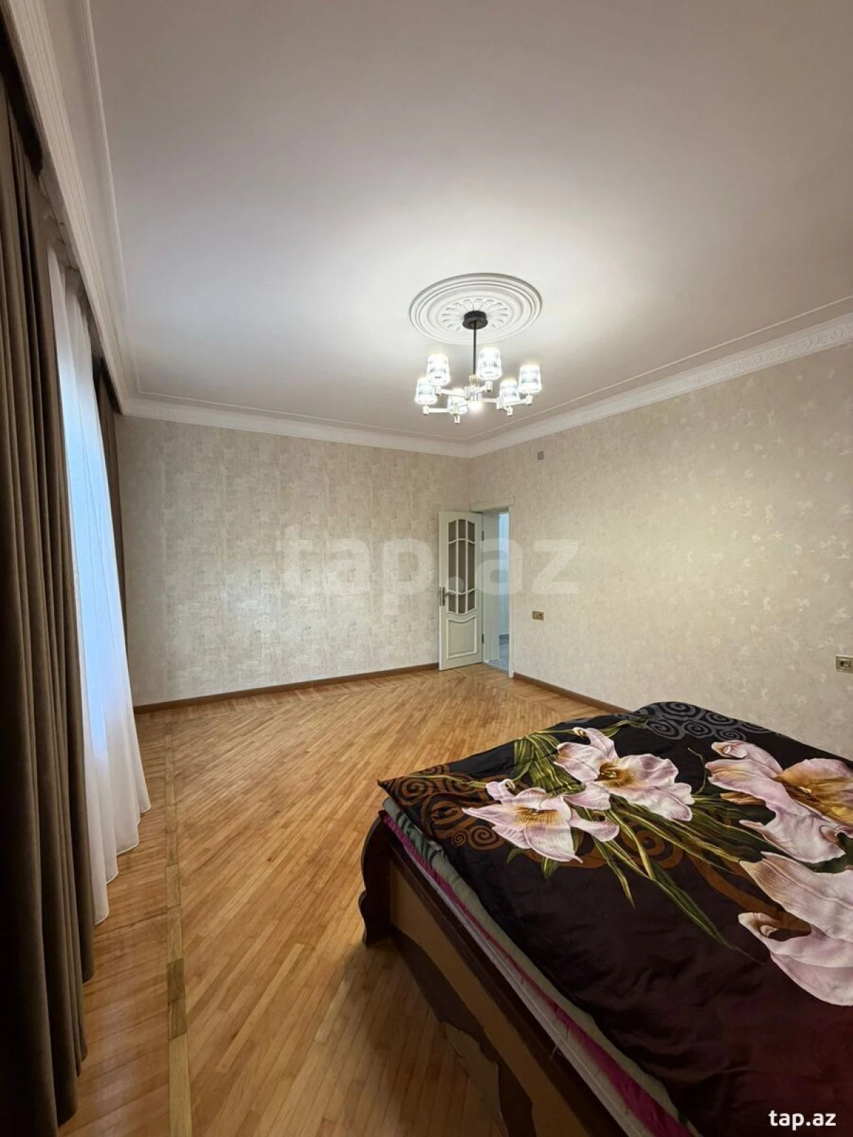 Satılır 7 otaqlı həyət evi