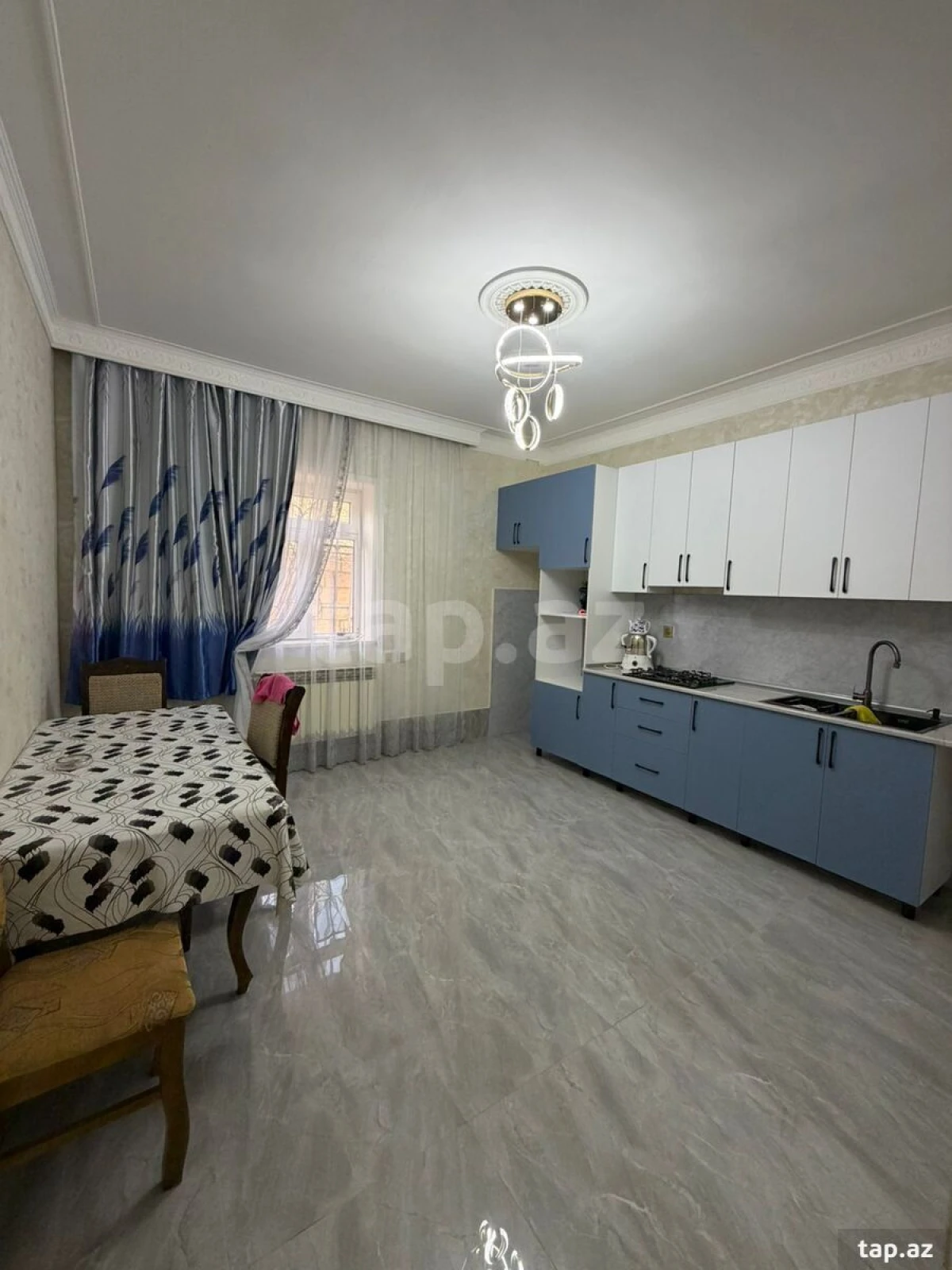 Satılır 7 otaqlı həyət evi