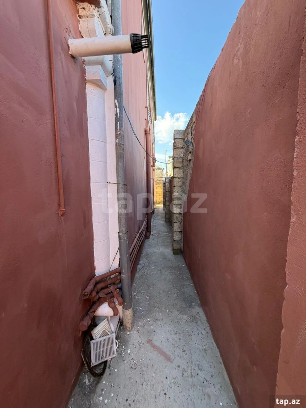 Satılır 7 otaqlı həyət evi