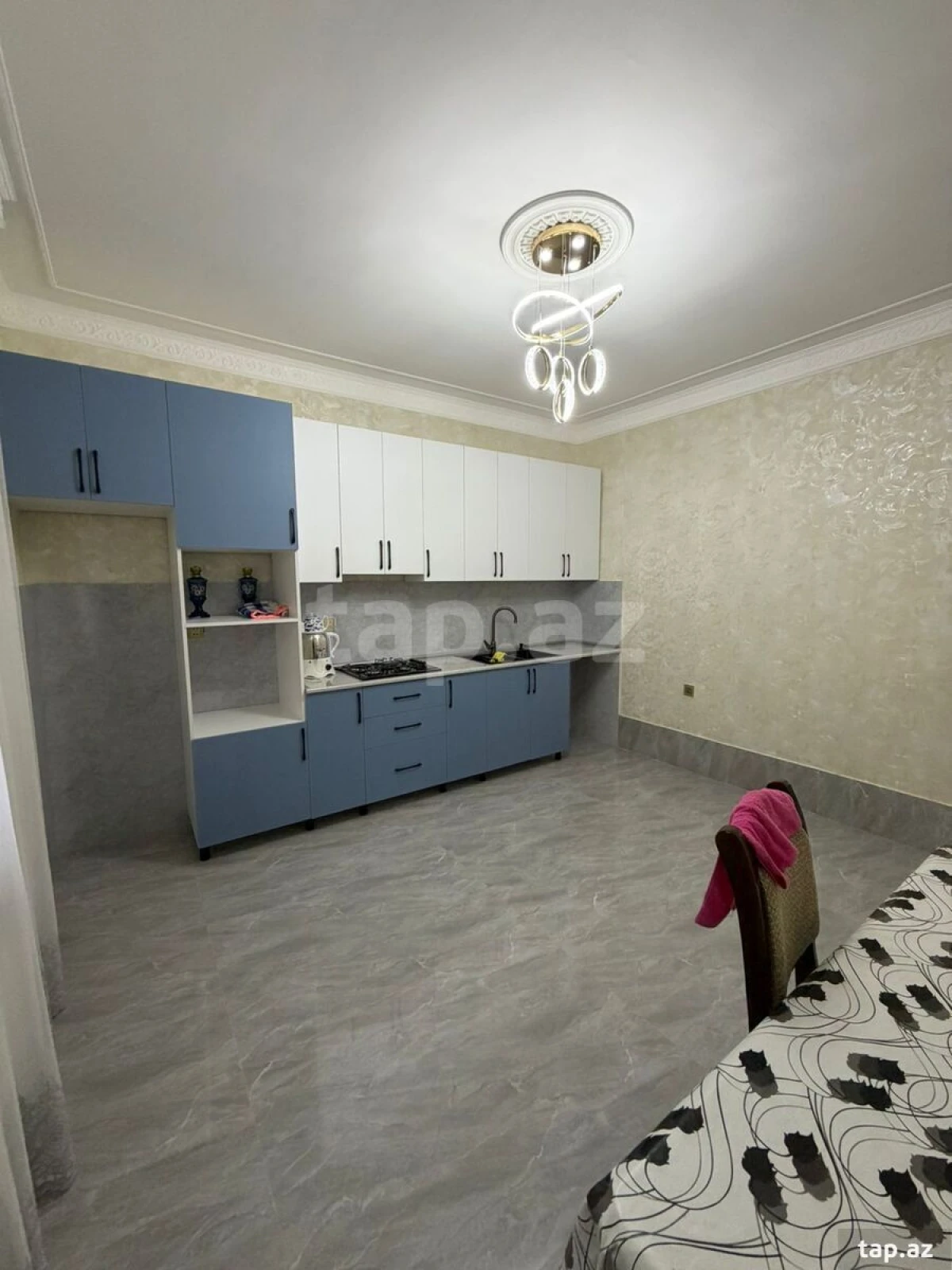 Satılır 7 otaqlı həyət evi