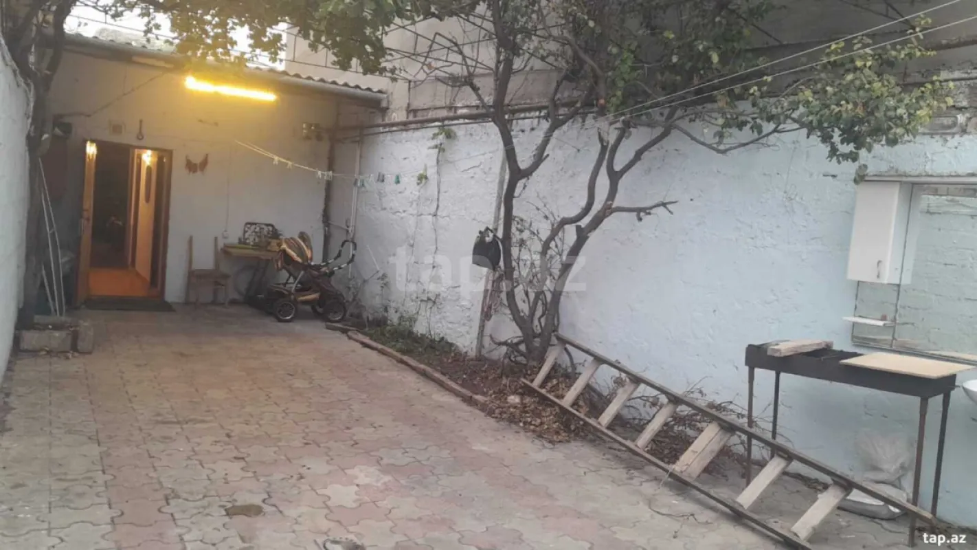 Satılır 4 otaqlı həyət evi